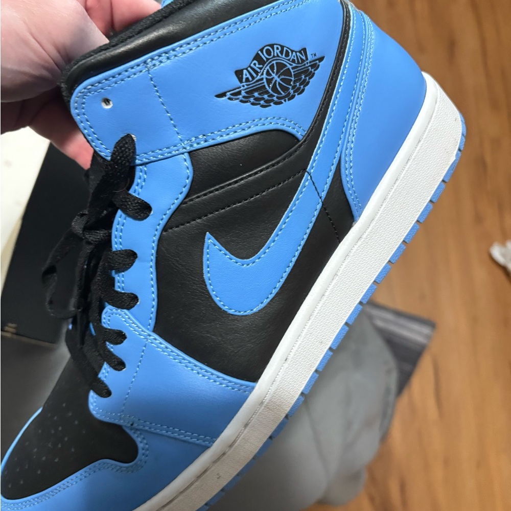 Air Jordan 1   High top size 13 mid toe black with box - Picture 8 of 13